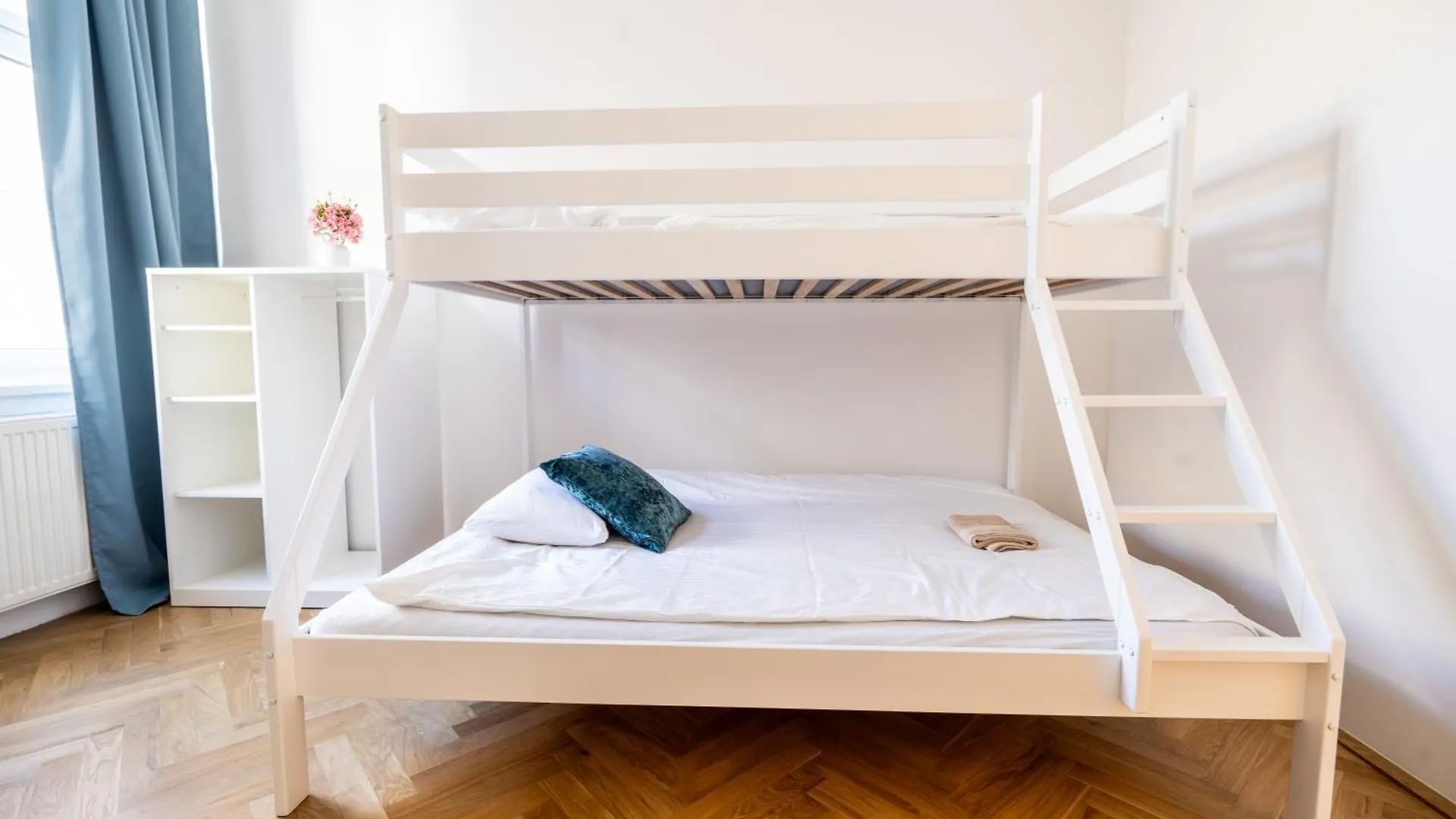 4Ty3 Apartments - Spacious Apartment In The Heart Of The 8Th District Is Calling Vienna 0*,  Austria