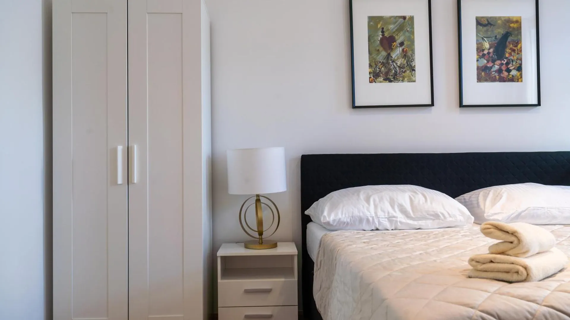 4Ty3 Apartments - Spacious Apartment In The Heart Of The 8Th District Is Calling Vienna